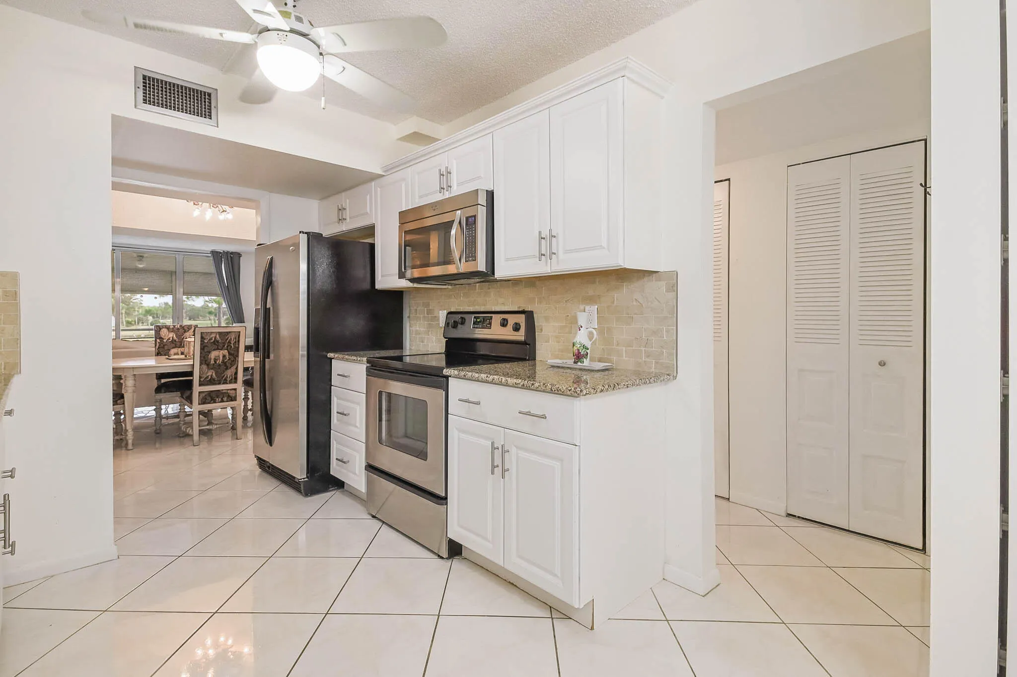 6850 10TH Avenue N #206