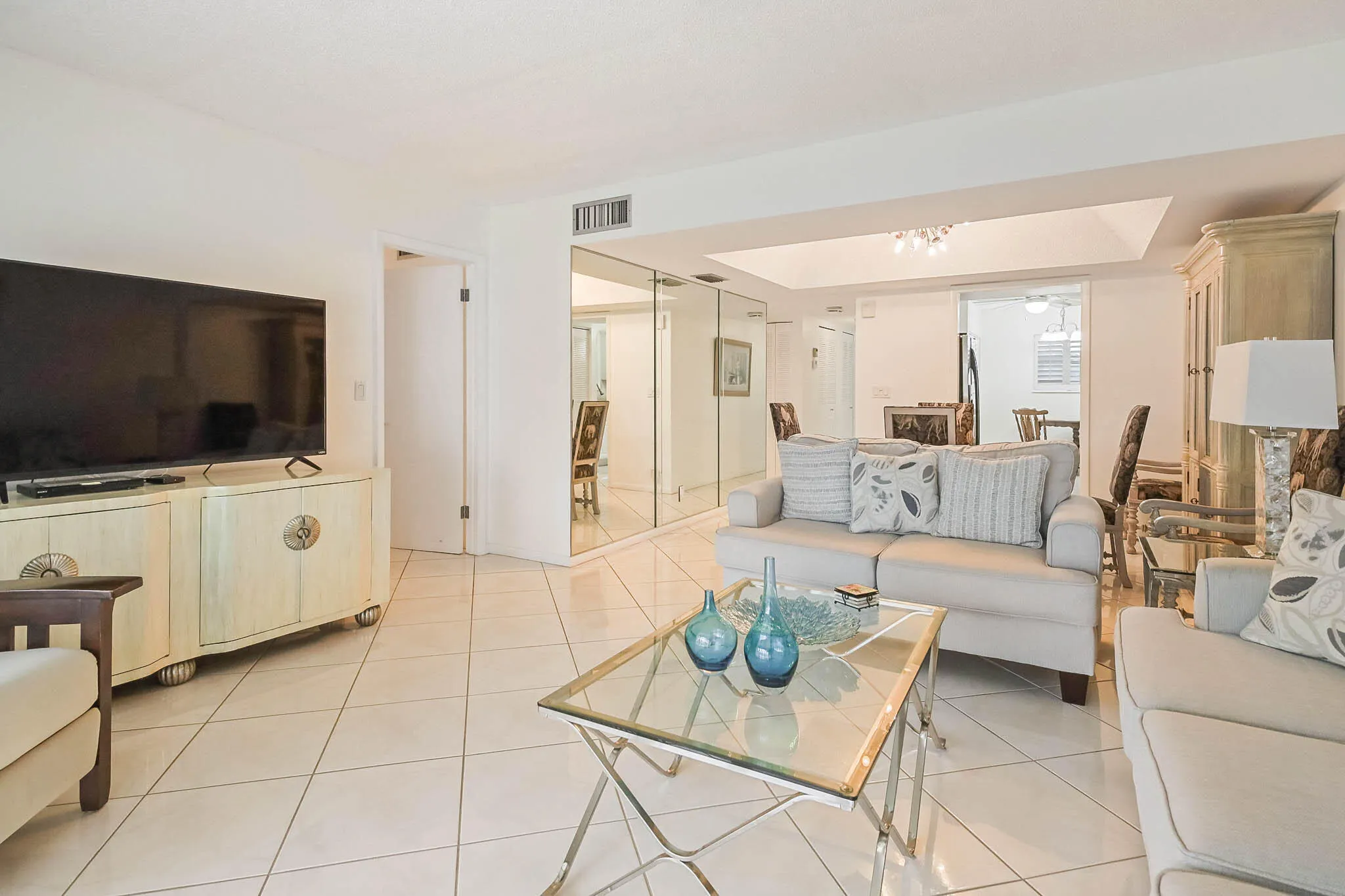 6850 10TH Avenue N #206