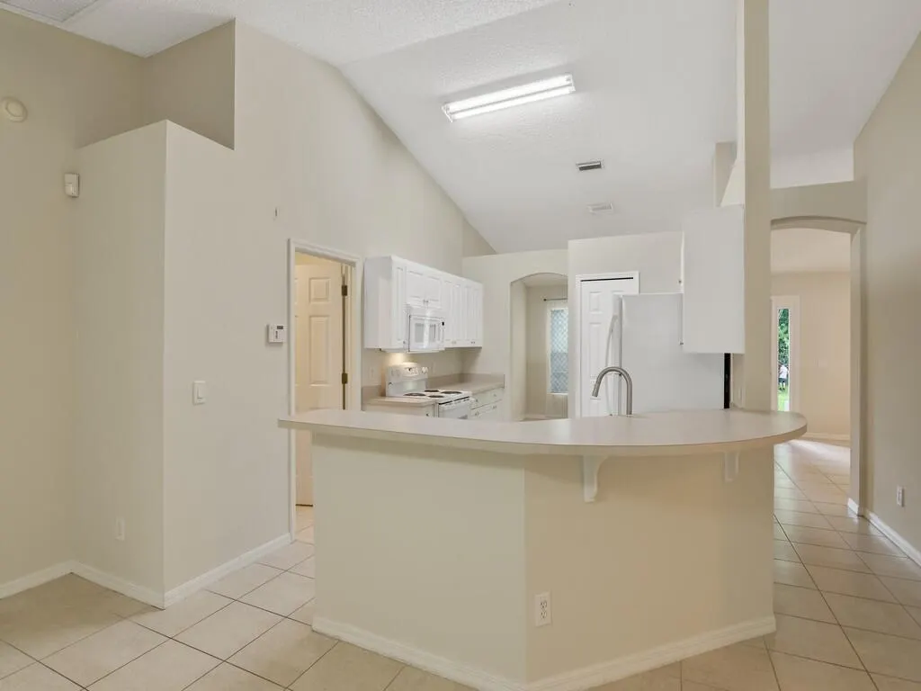 557 BROWNING Terrace