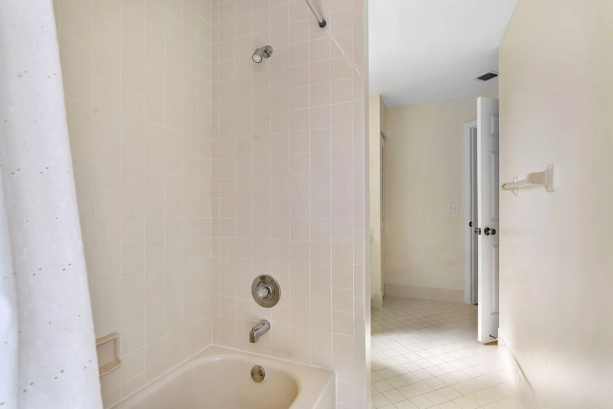 1224 Lake Breeze Drive
