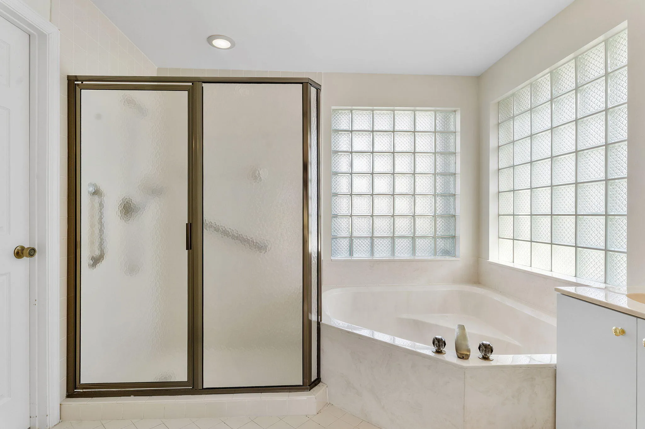 1224 Lake Breeze Drive