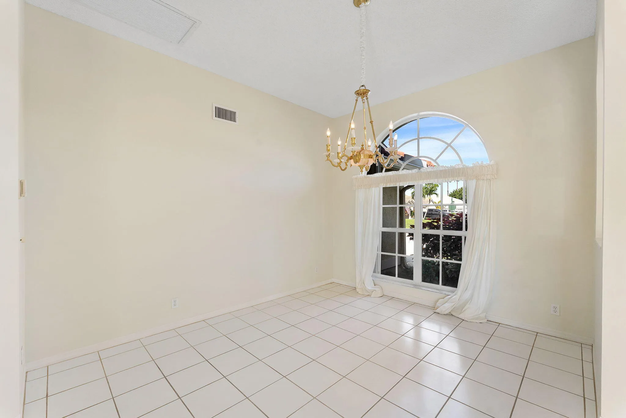 1224 Lake Breeze Drive