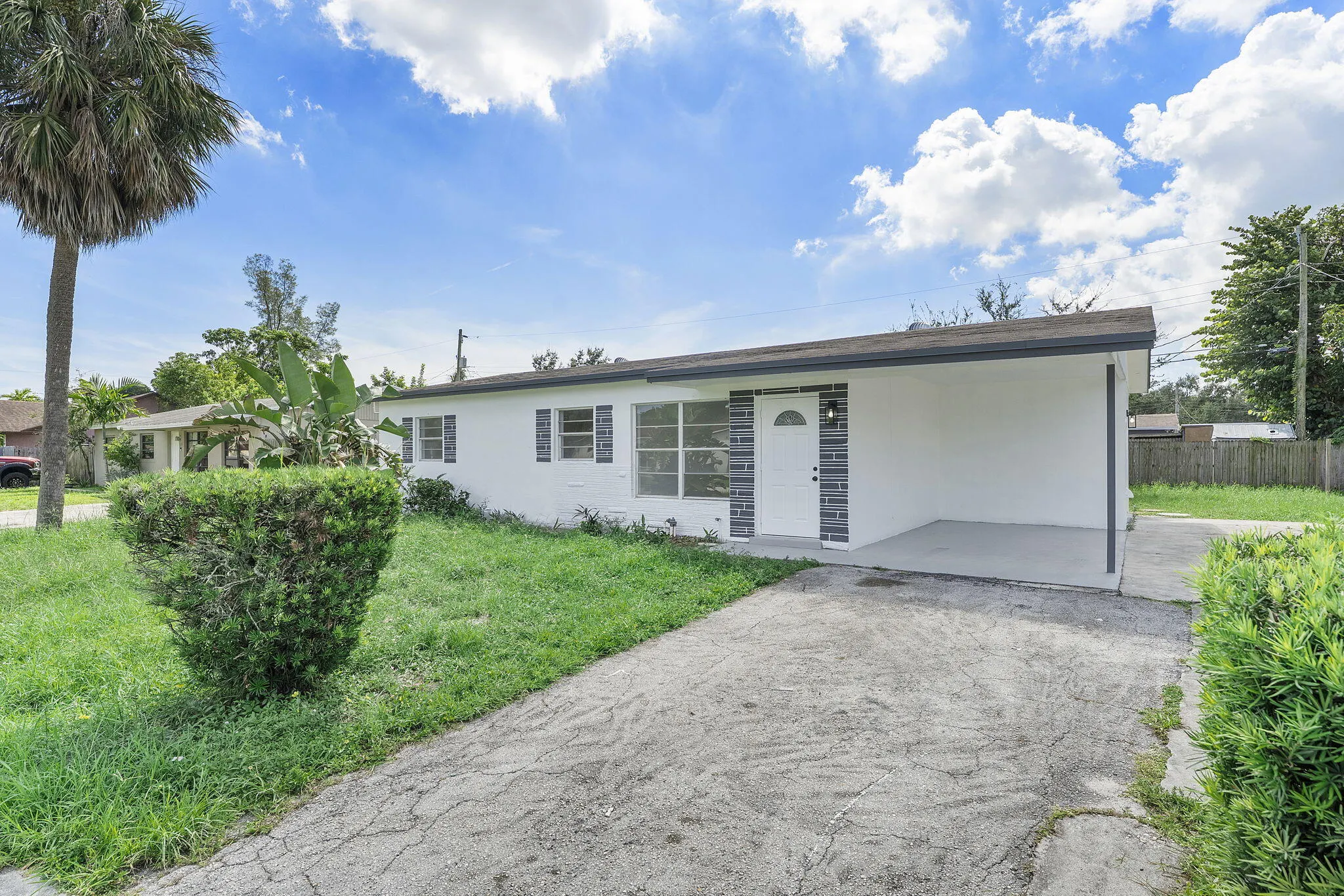 324 NW 3rd Street