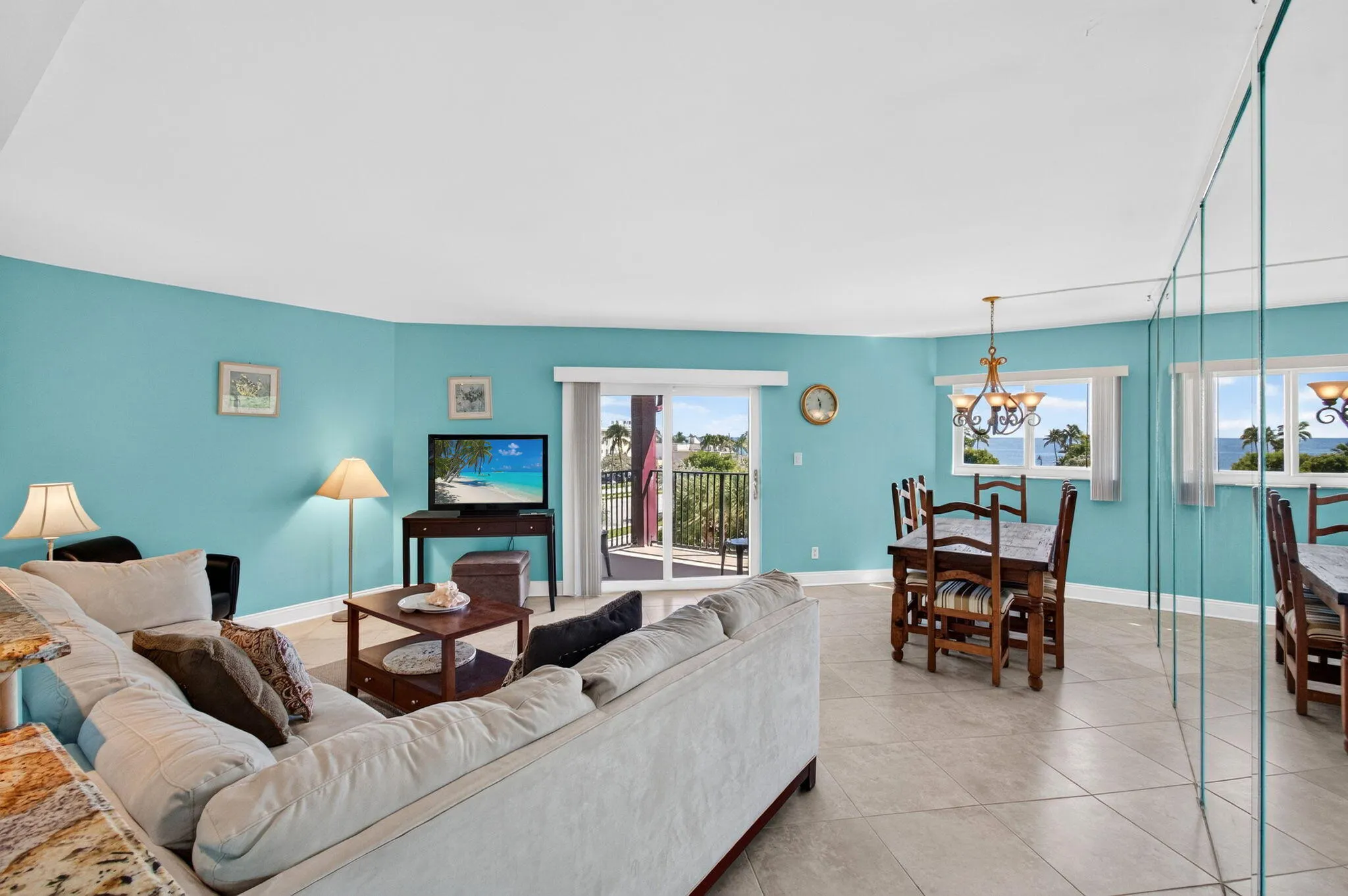 180 SE 20th Avenue #403