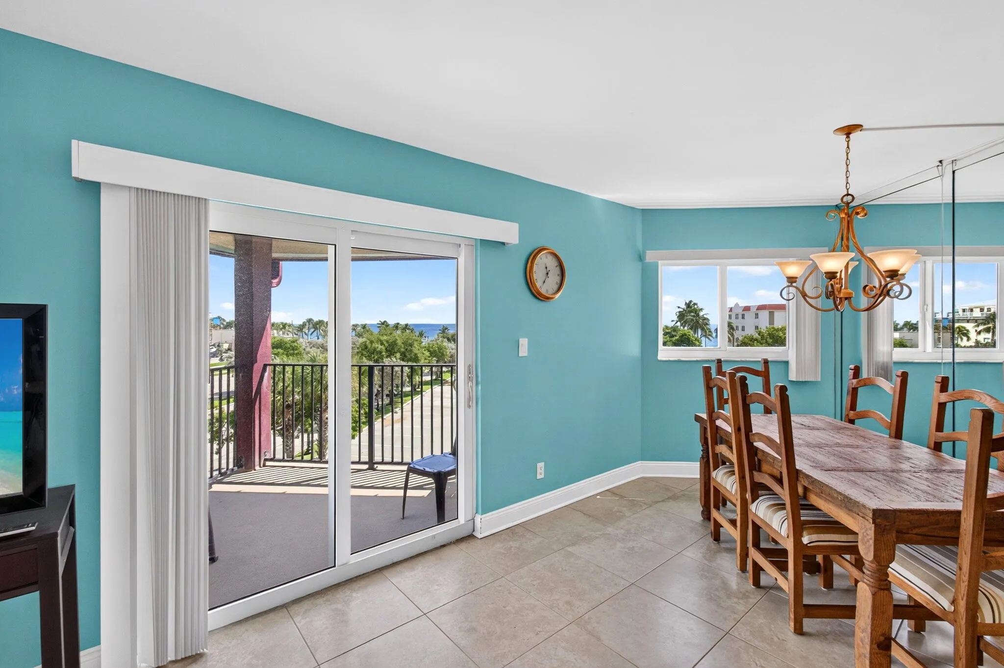 180 SE 20th Avenue #403