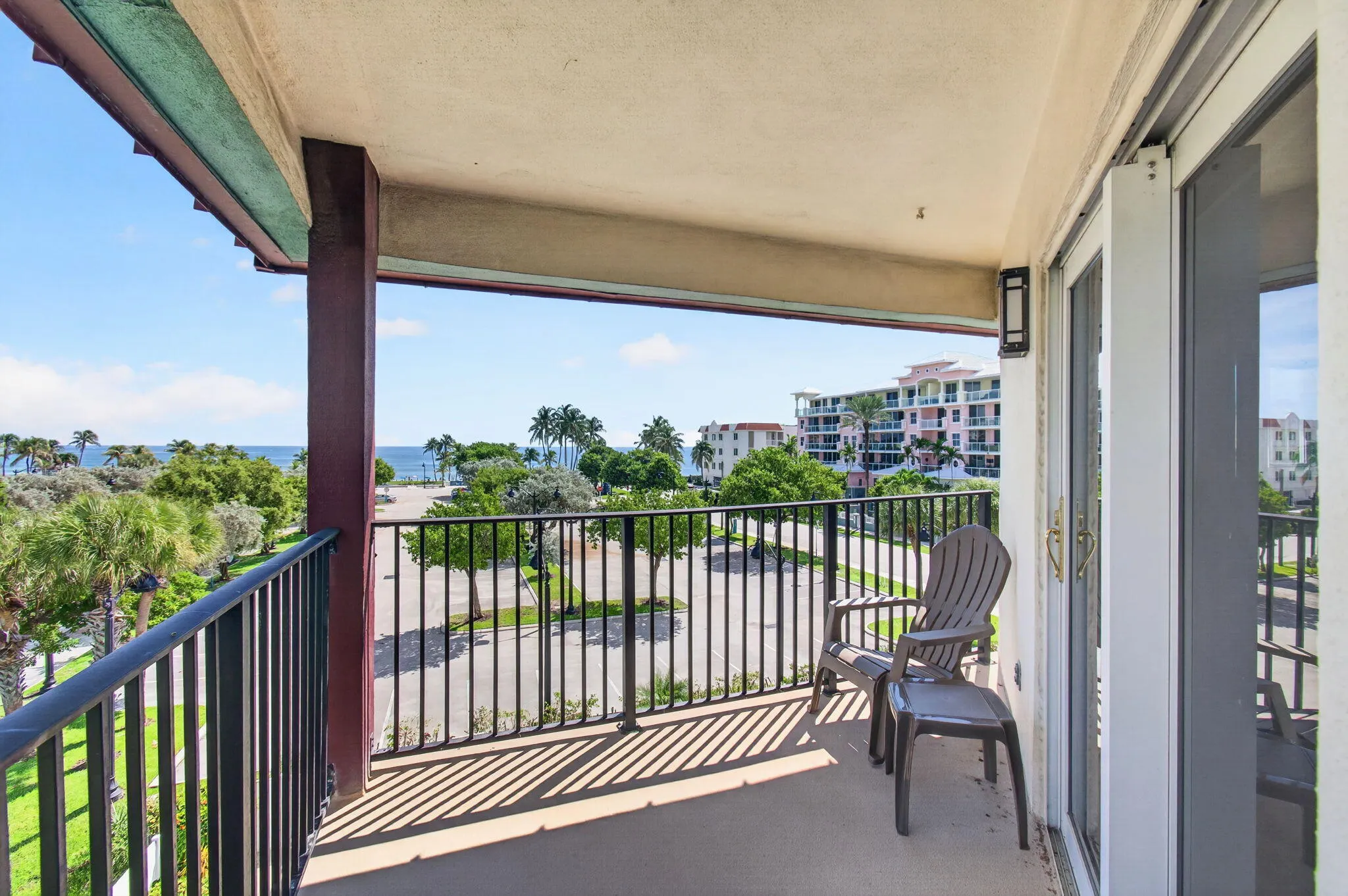 180 SE 20th Avenue #403