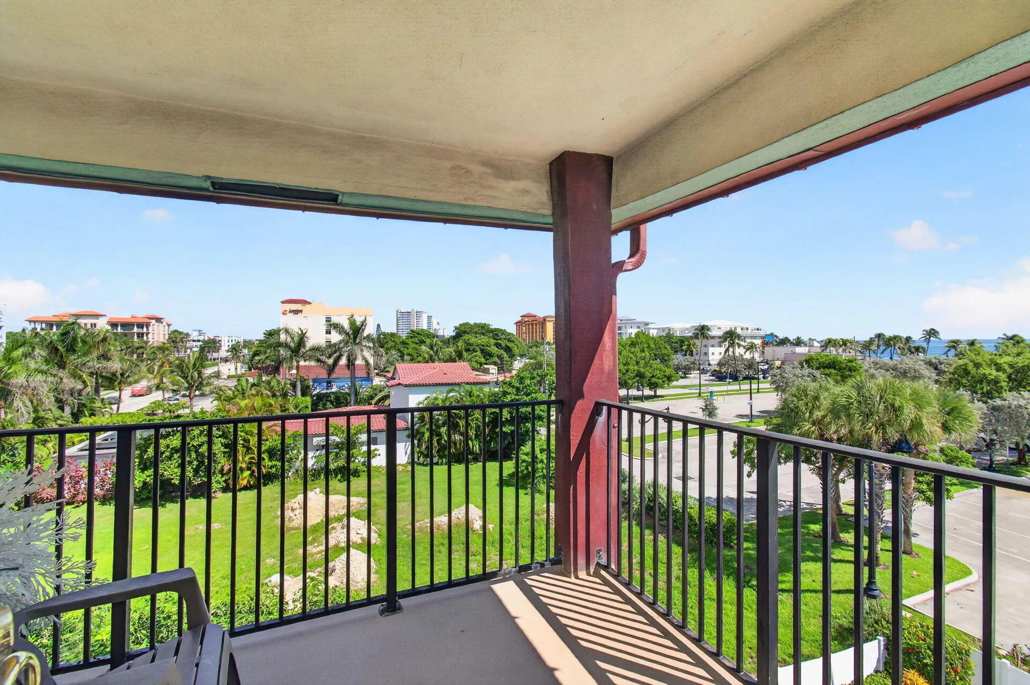 180 SE 20th Avenue #403