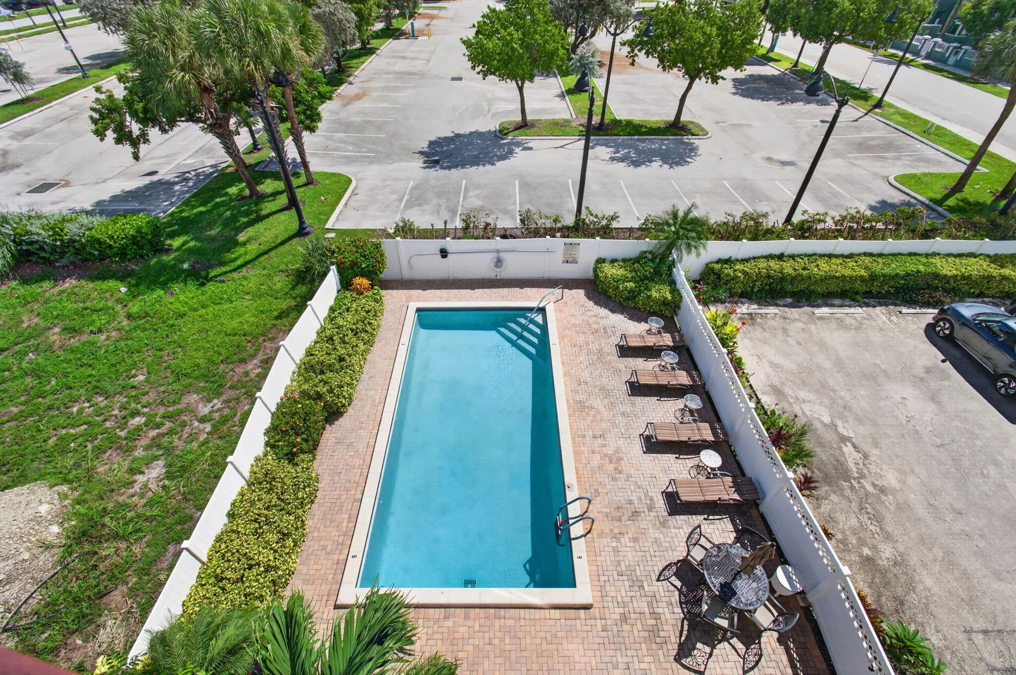 180 SE 20th Avenue #403