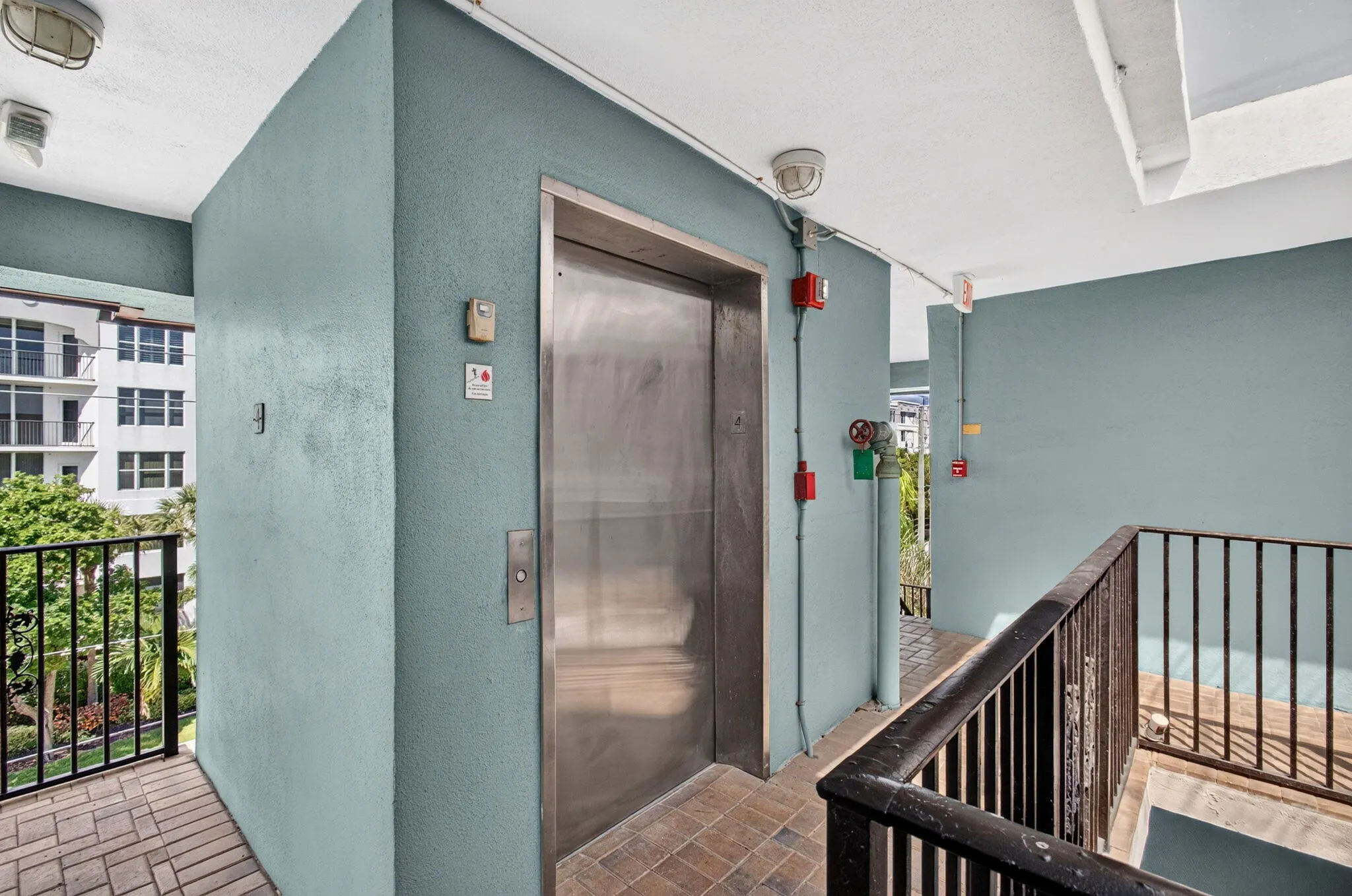 180 SE 20th Avenue #403