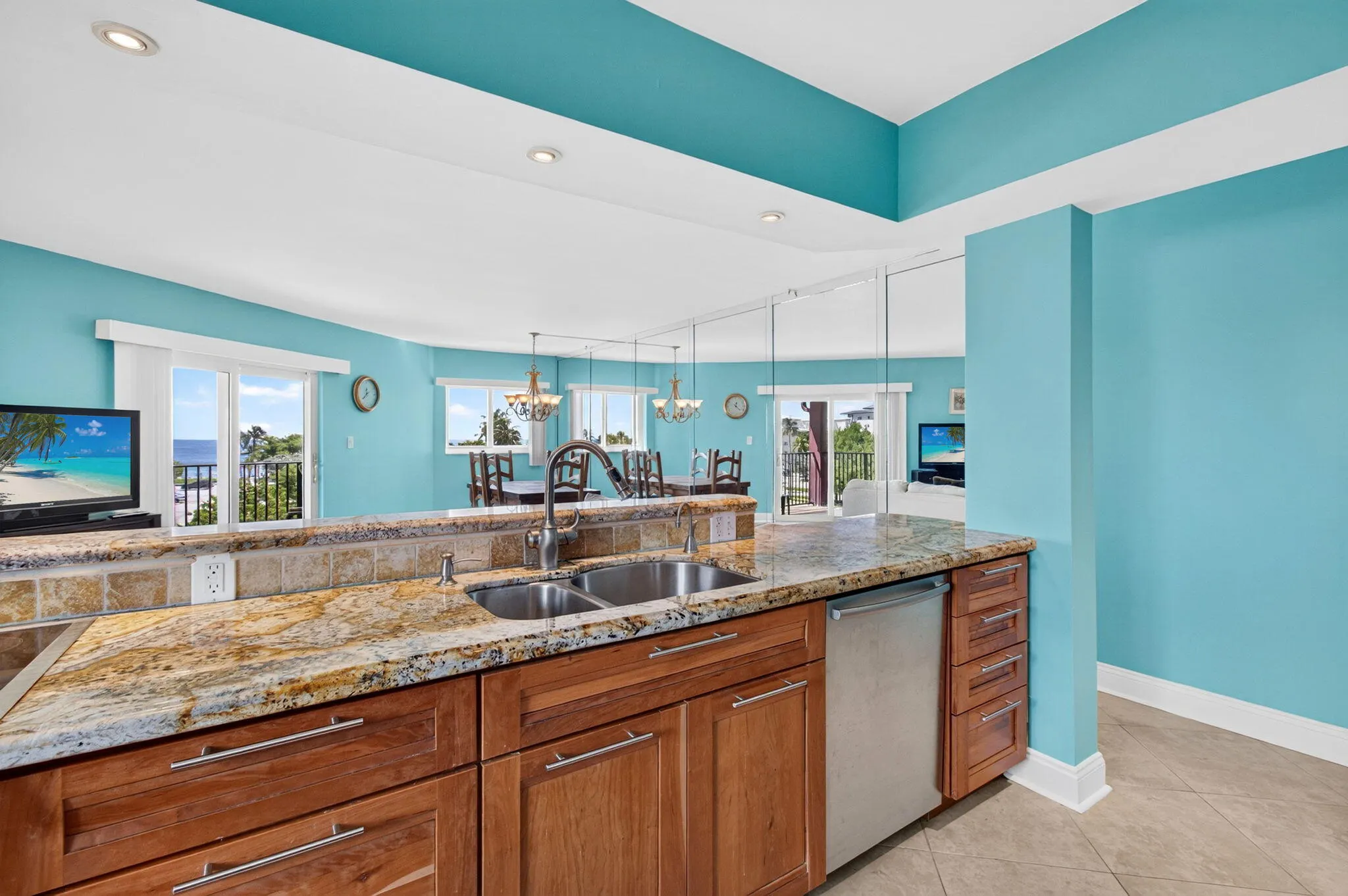 180 SE 20th Avenue #403