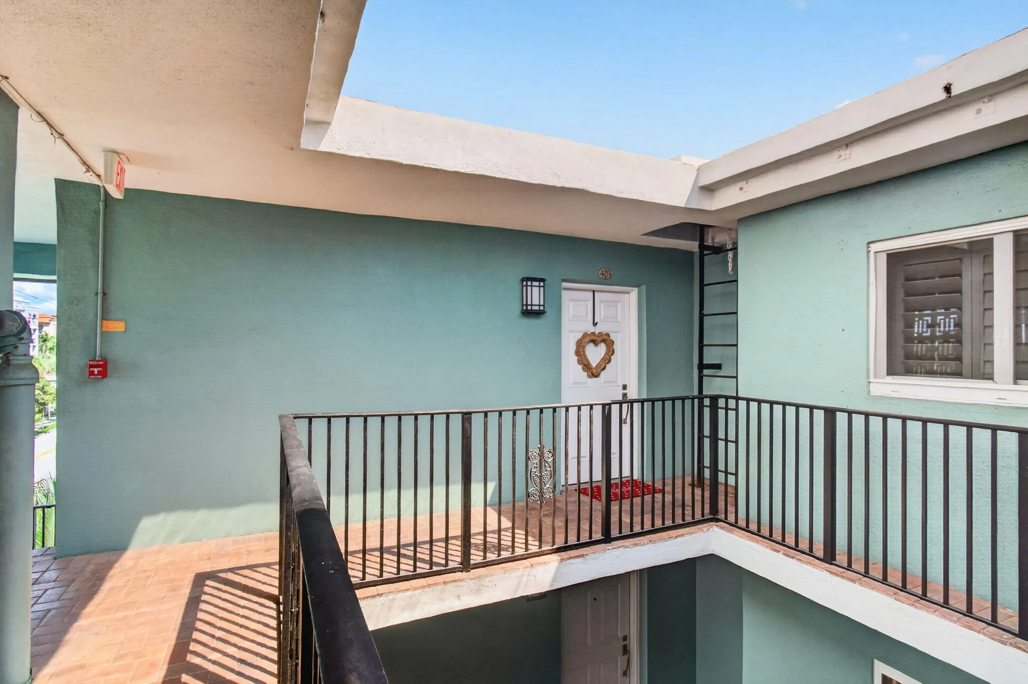 180 SE 20th Avenue #403