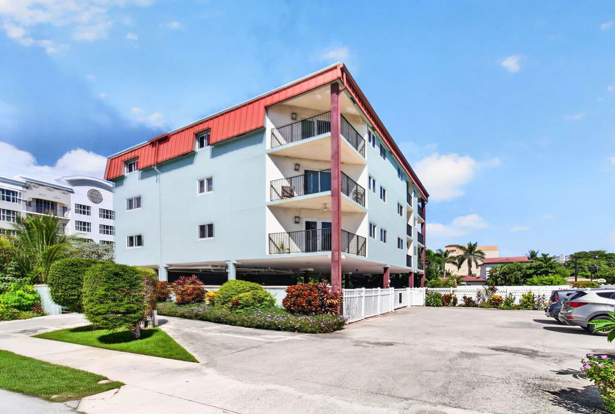 180 SE 20th Avenue #403