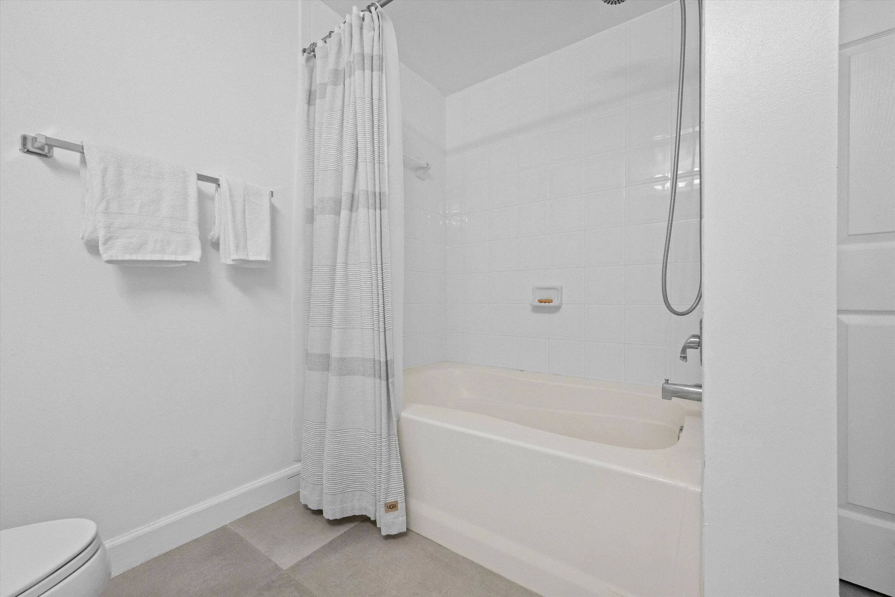 11750 SAINT ANDREWS Place #208