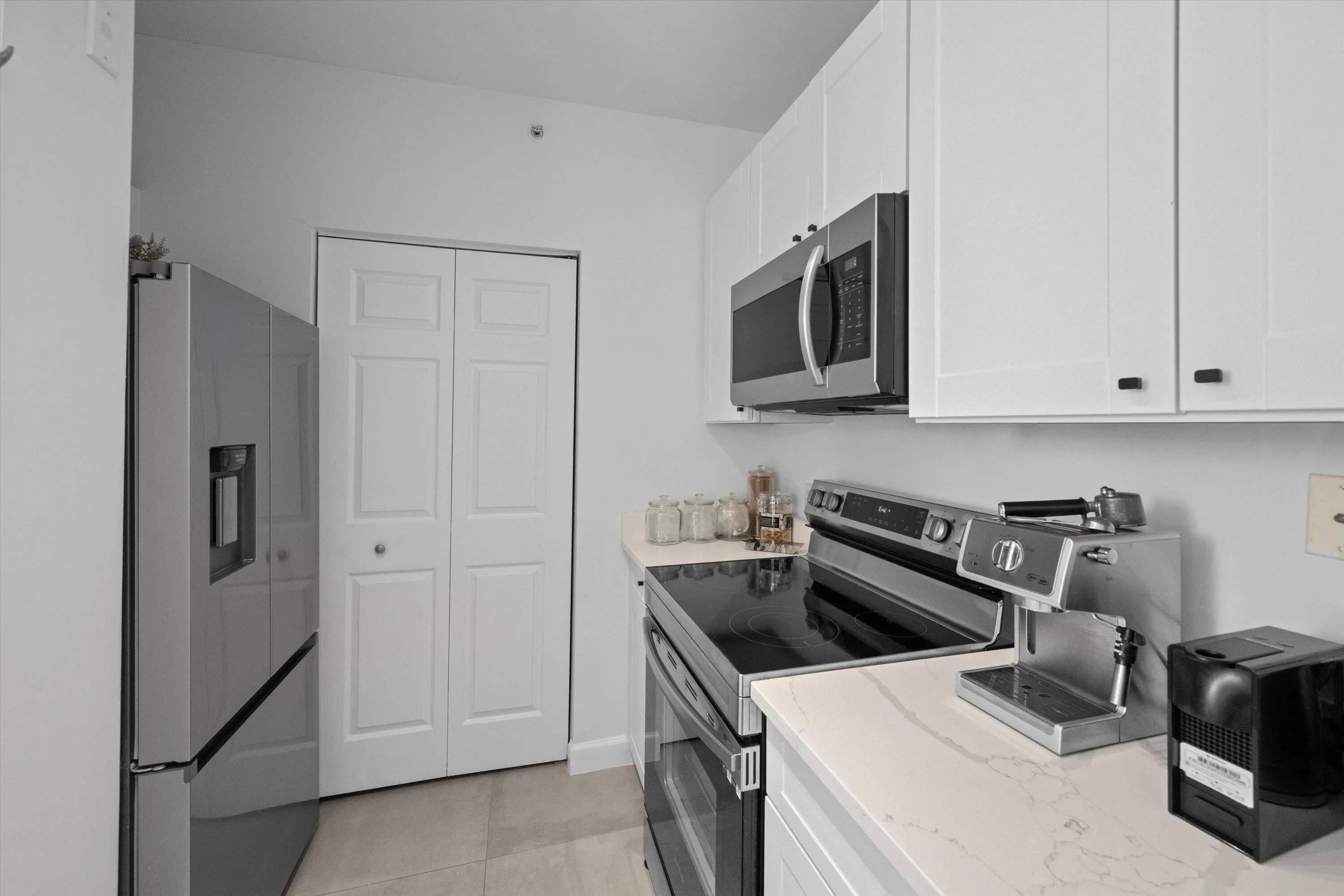 11750 SAINT ANDREWS Place #208