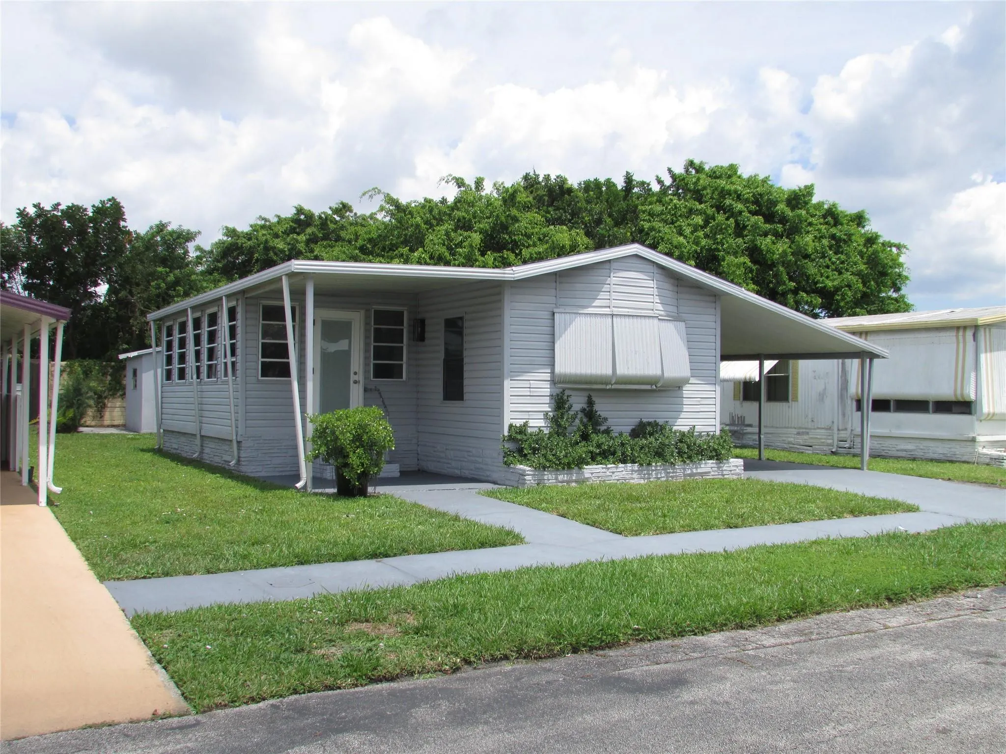 5249 NW 4TH Terrace