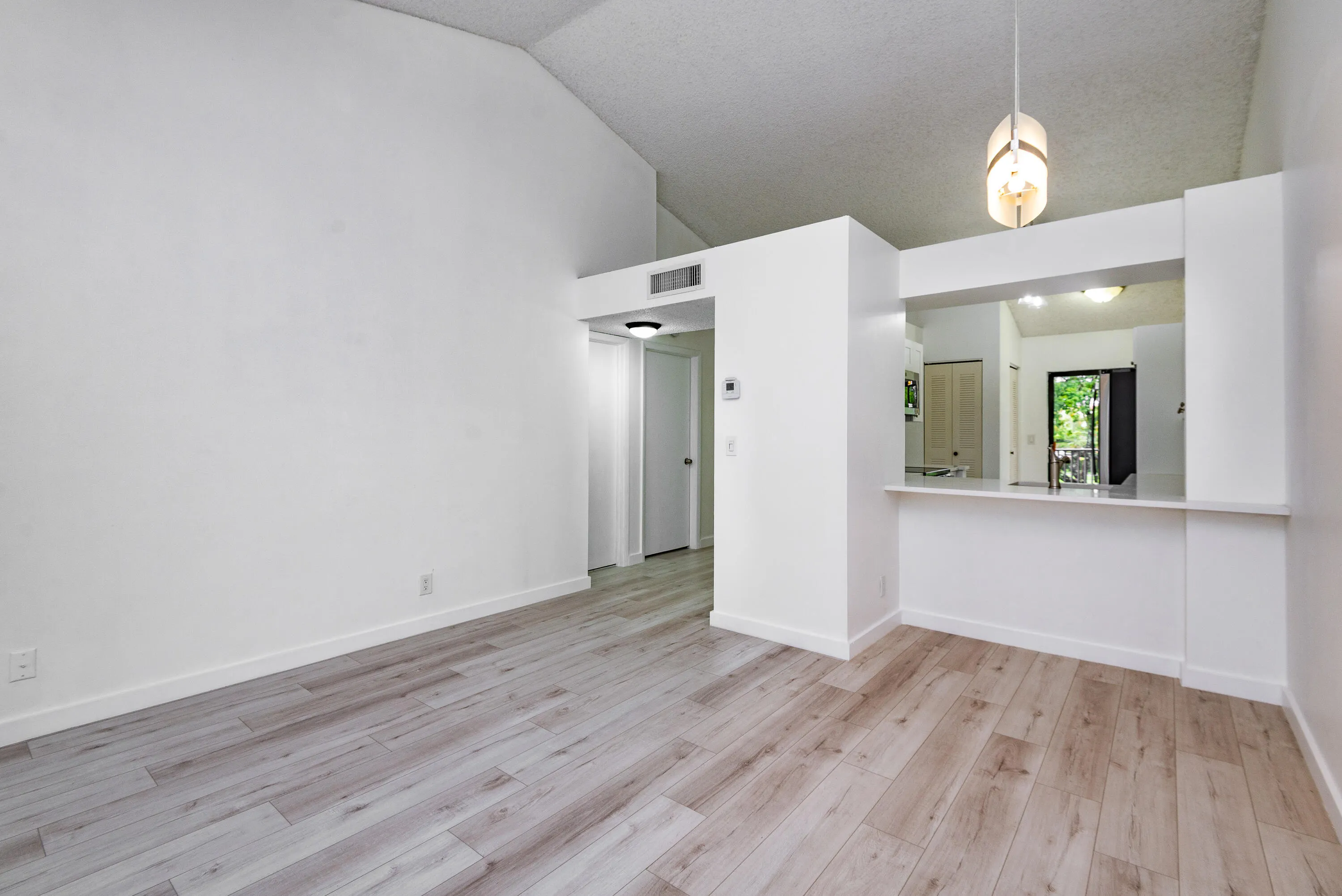 5590 COURTYARD Drive