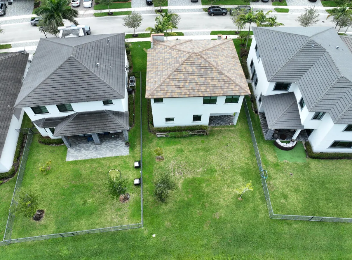 10805 PACIFICA Way