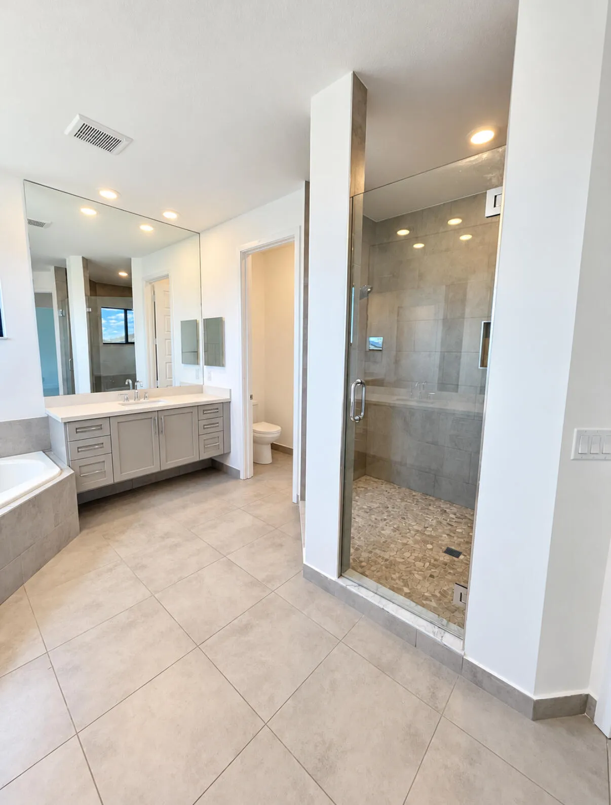 10805 PACIFICA Way