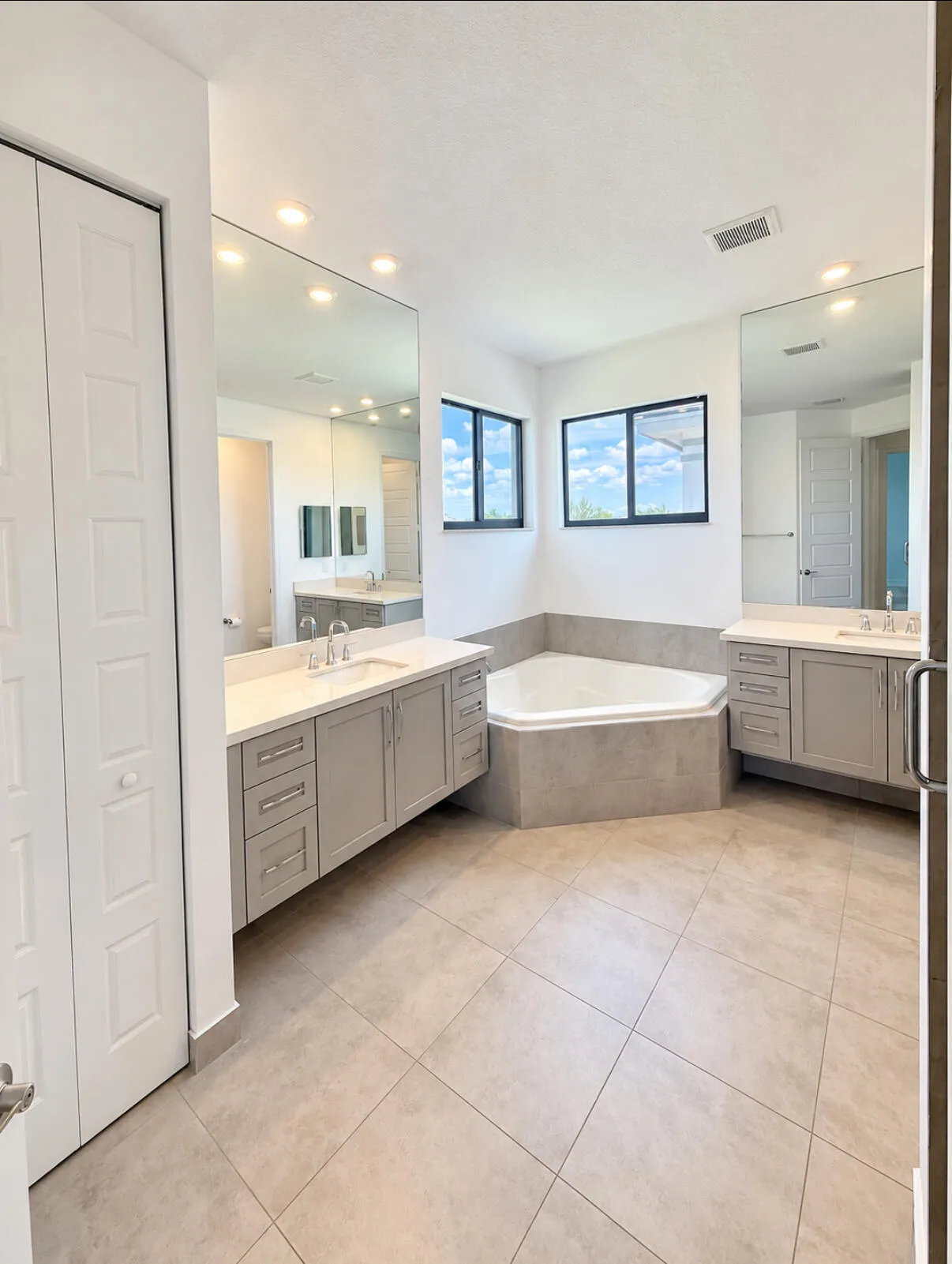 10805 PACIFICA Way