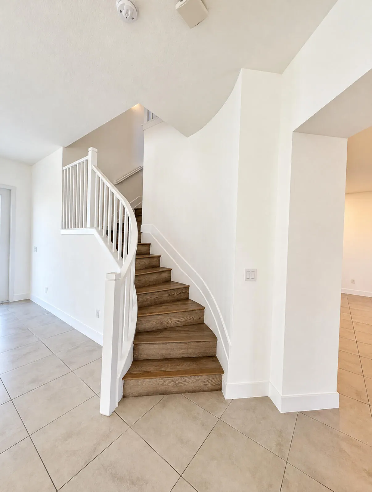 10805 PACIFICA Way