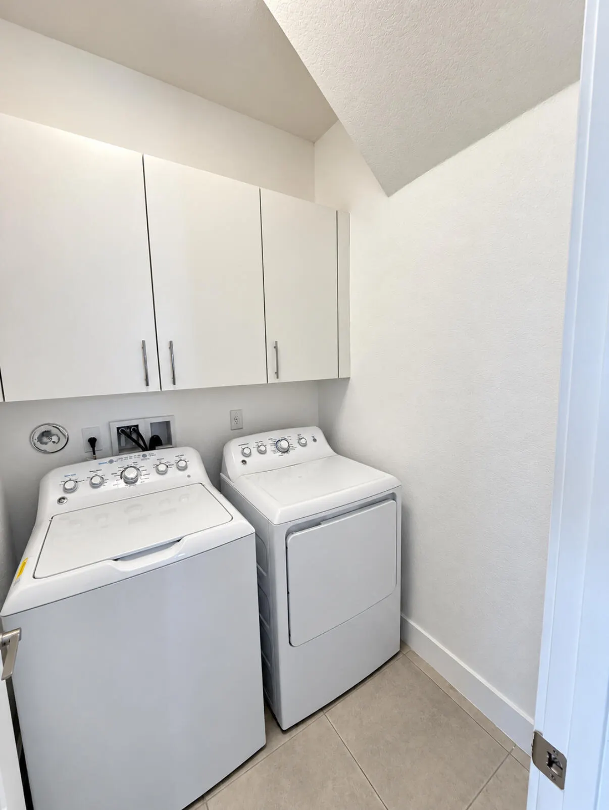 10805 PACIFICA Way