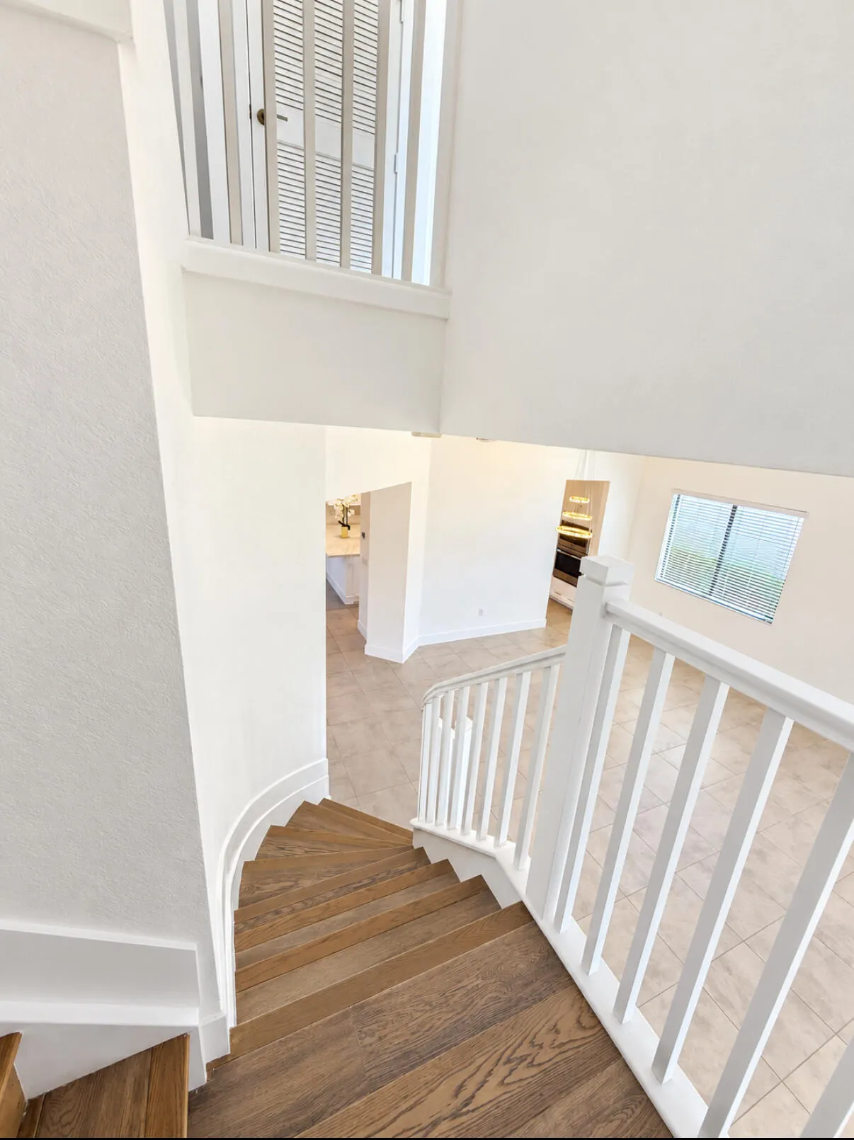 10805 PACIFICA Way