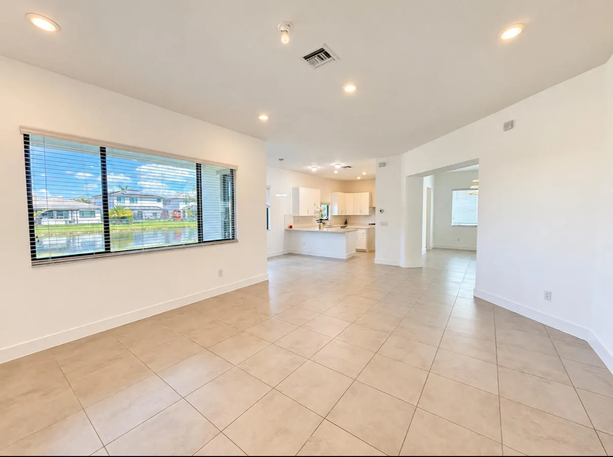 10805 PACIFICA Way