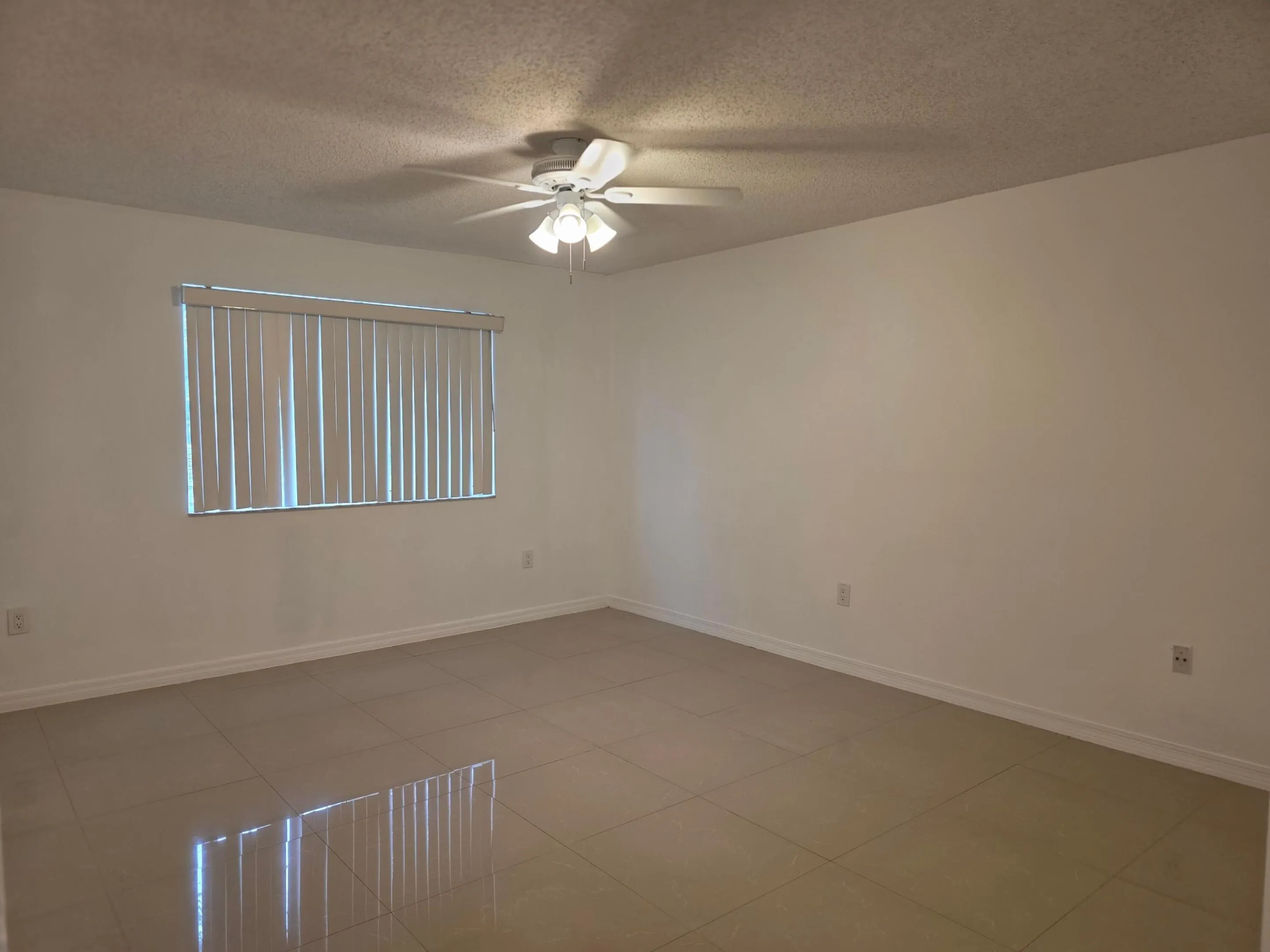 5055 WILES Road #207