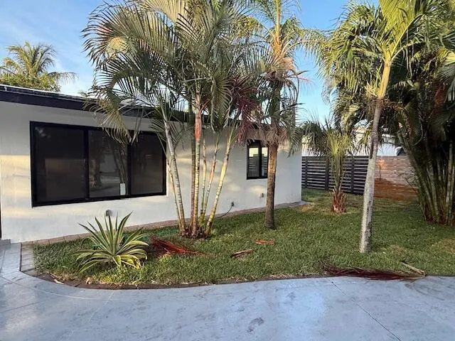 1449 SE 8TH Street