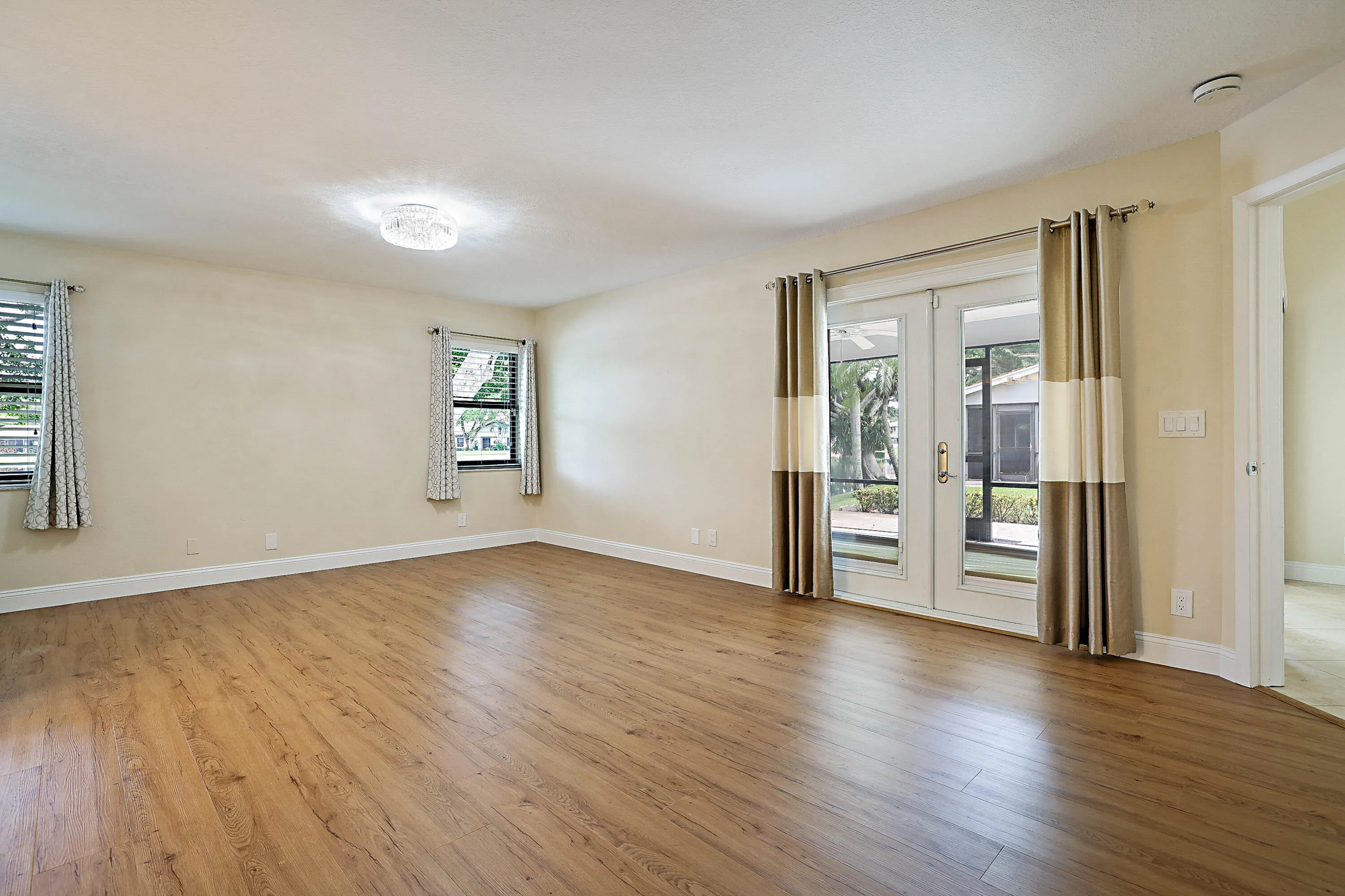 702 DEER CREEK NORTH SHORE Drive