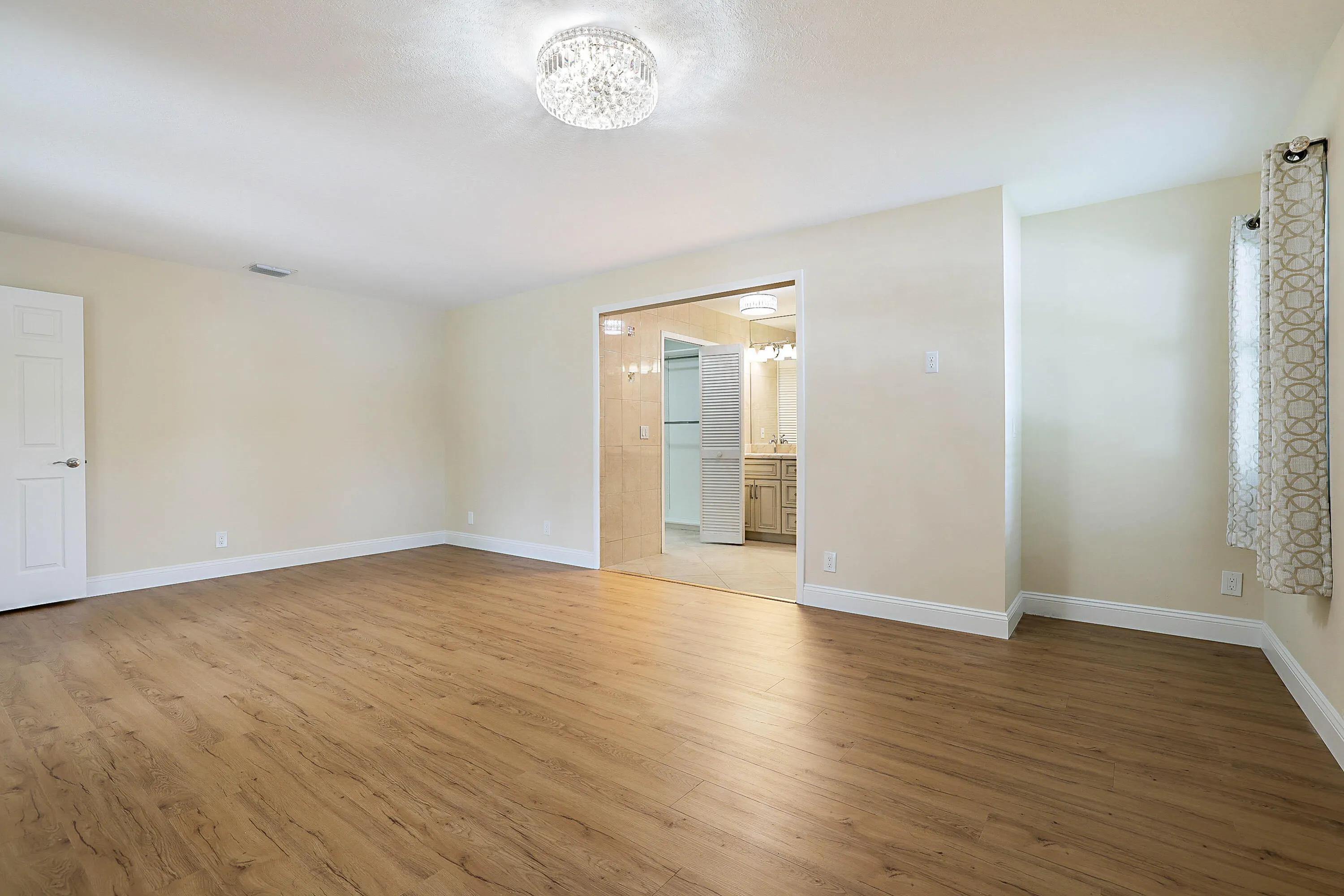 702 DEER CREEK NORTH SHORE Drive