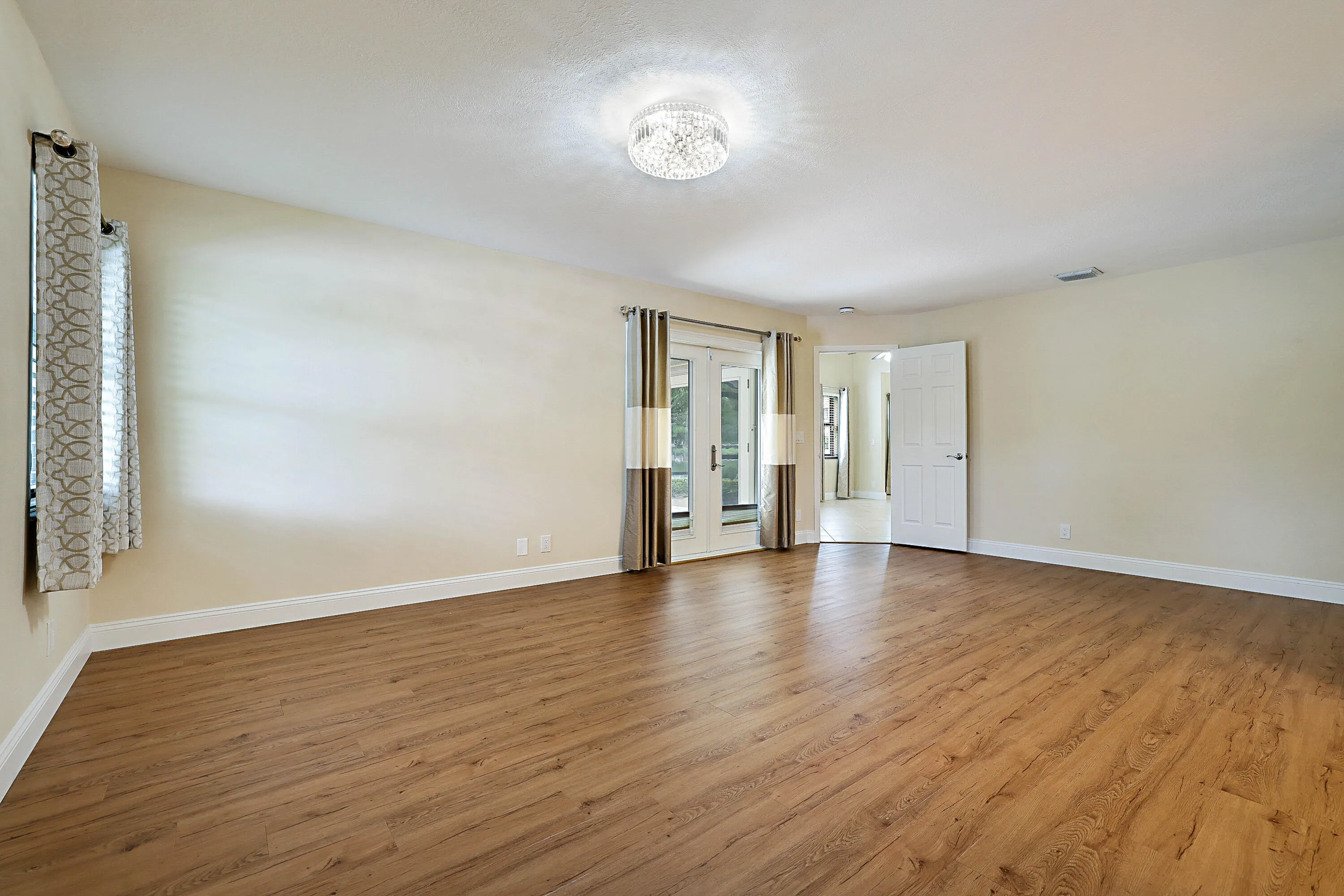 702 DEER CREEK NORTH SHORE Drive