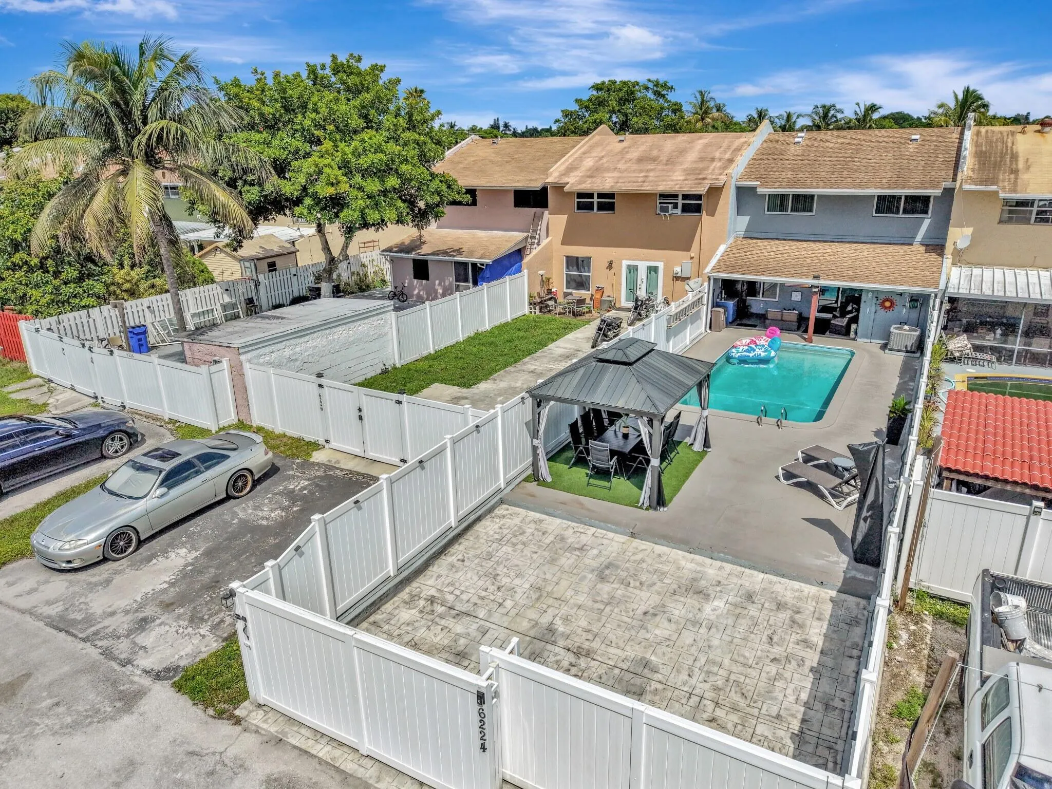 6224 SW 7TH Street