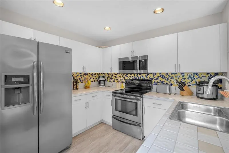 4734 SW 13TH Place