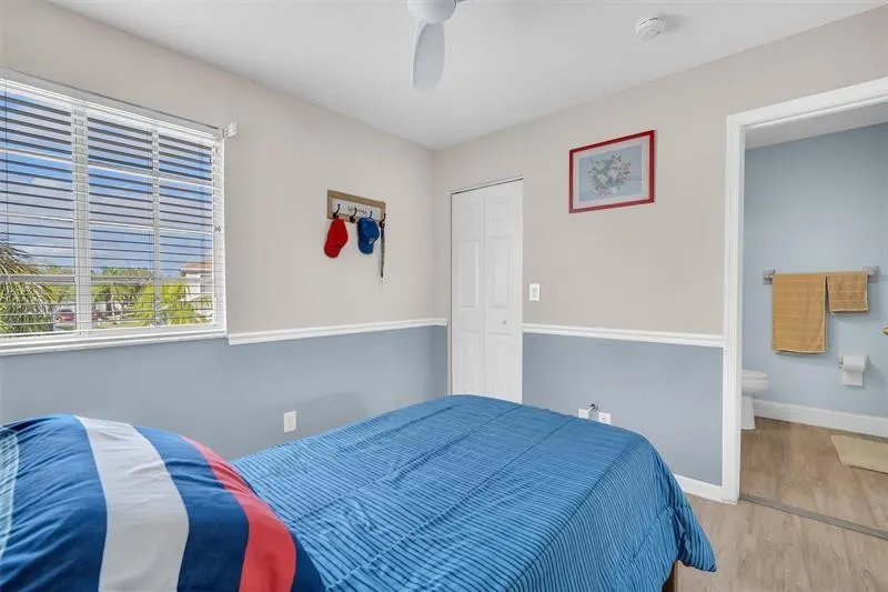 4734 SW 13TH Place