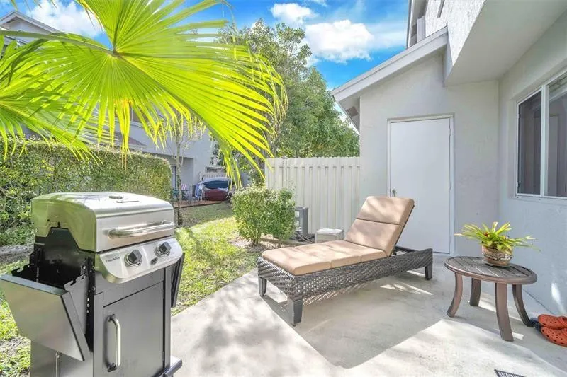 4734 SW 13TH Place