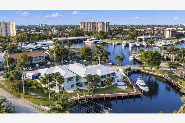 810 SE 22nd Avenue #202