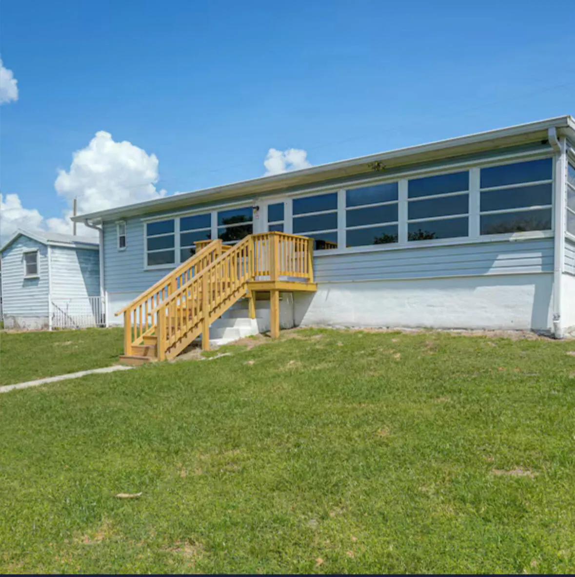 2128 SE 32ND Street
