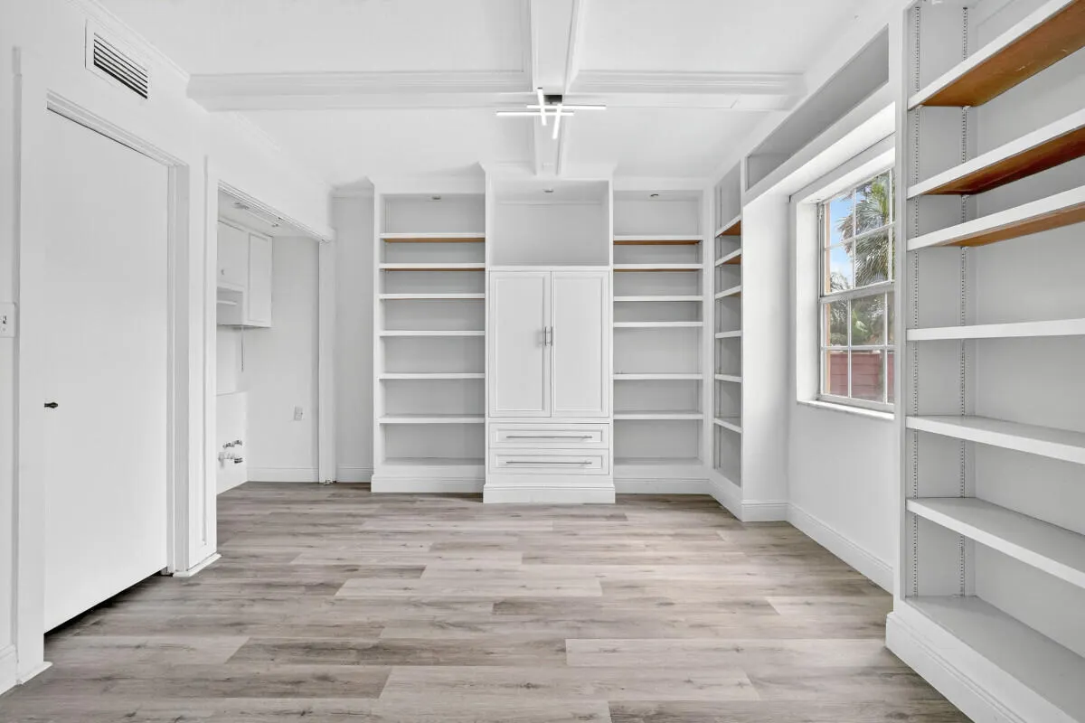495 SE 8th Street #242