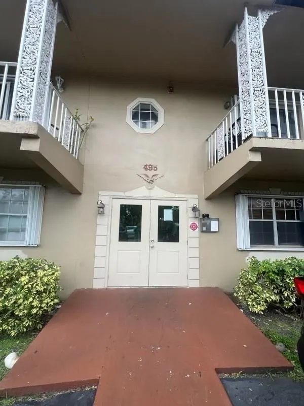 495 SE 8th Street #242