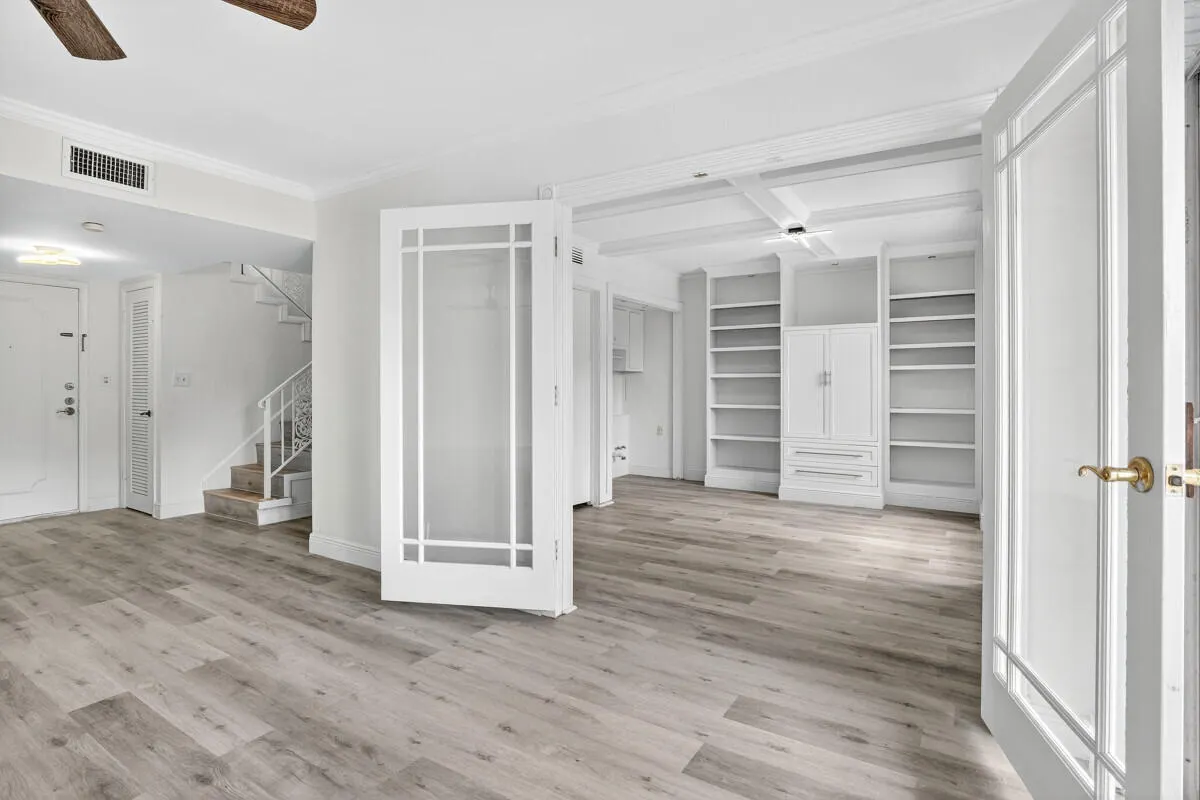 495 SE 8th Street #242