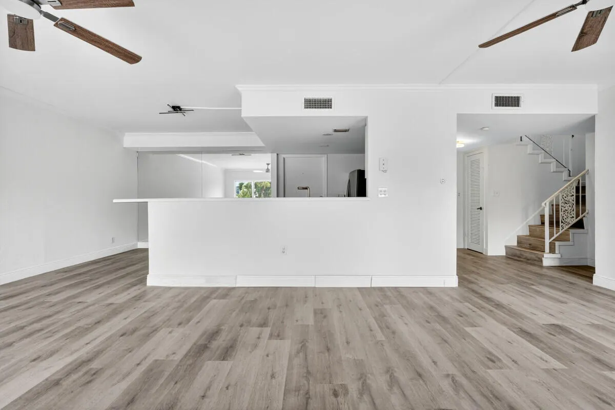 495 SE 8th Street #242