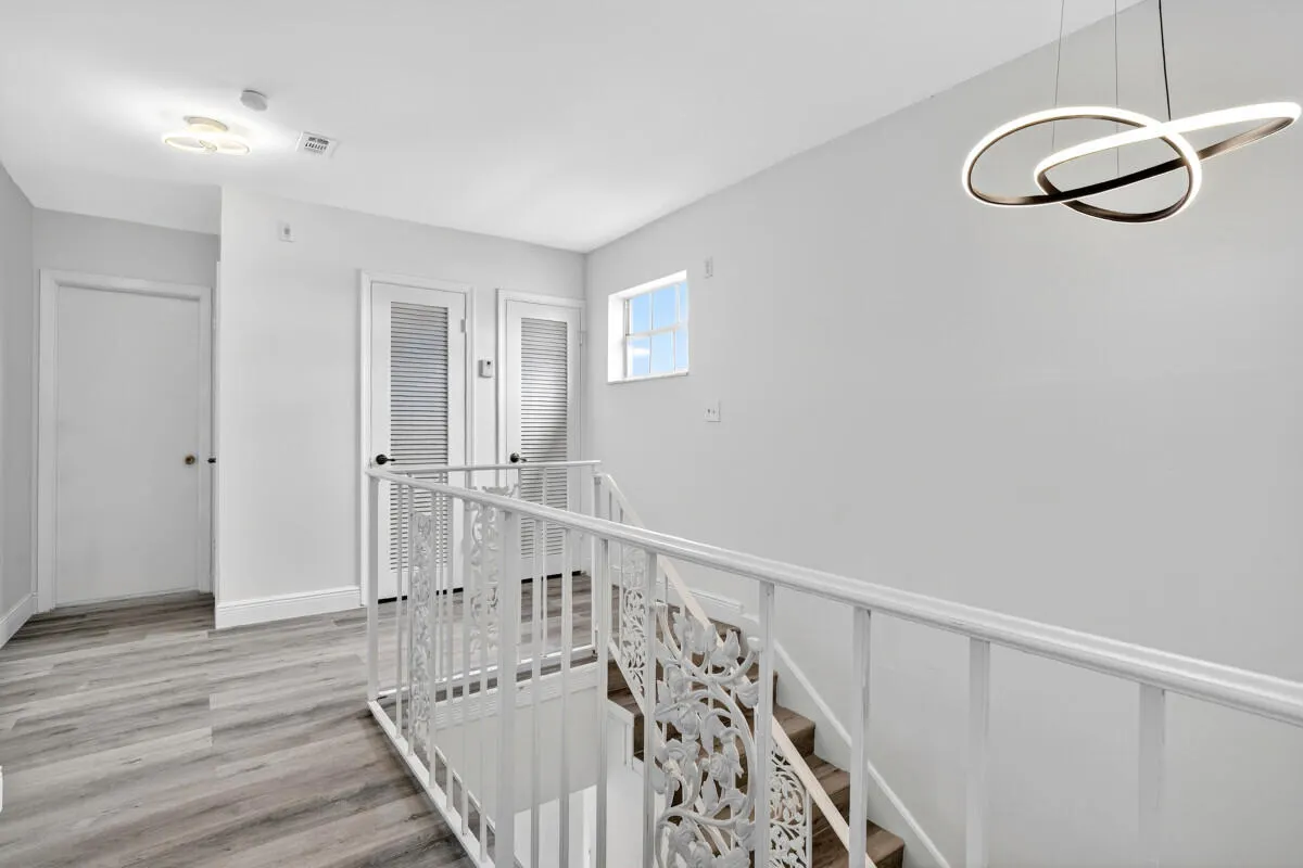 495 SE 8th Street #242
