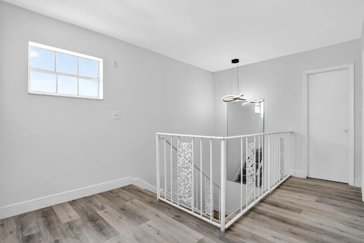 495 SE 8th Street #242