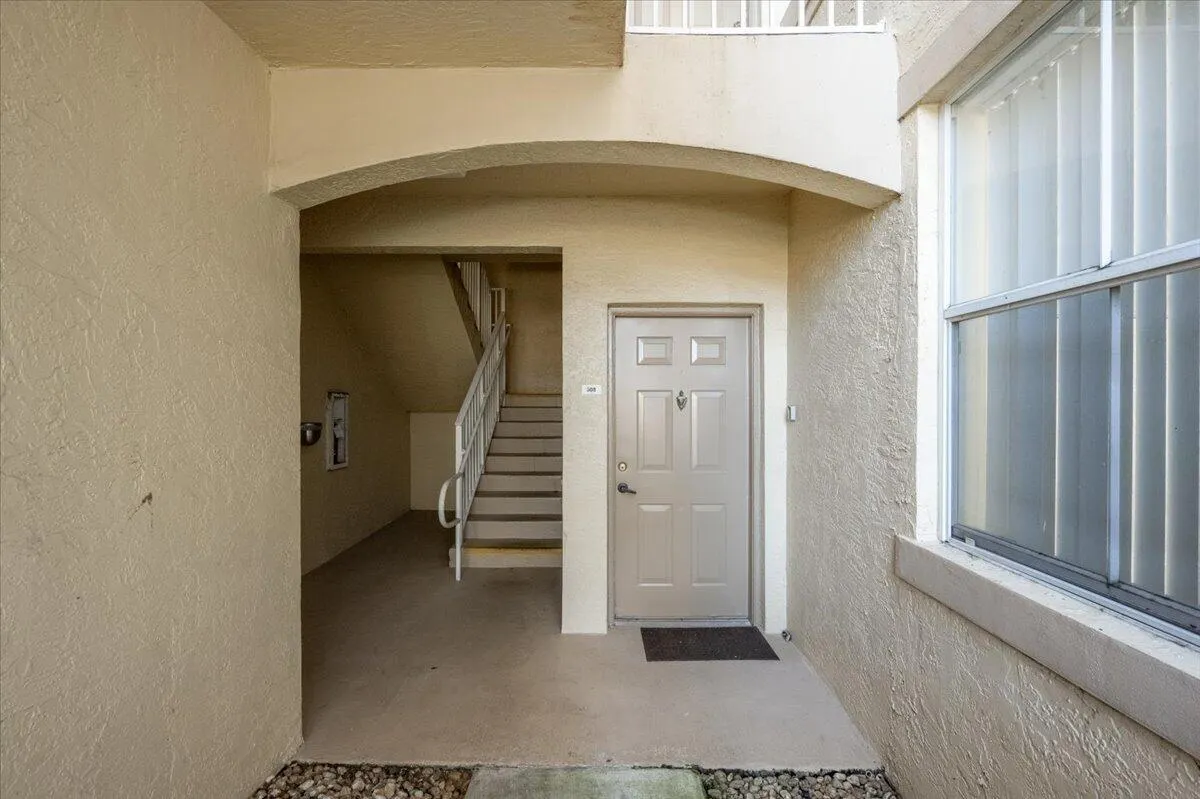 2060 GREENVIEW SHORES Boulevard #308