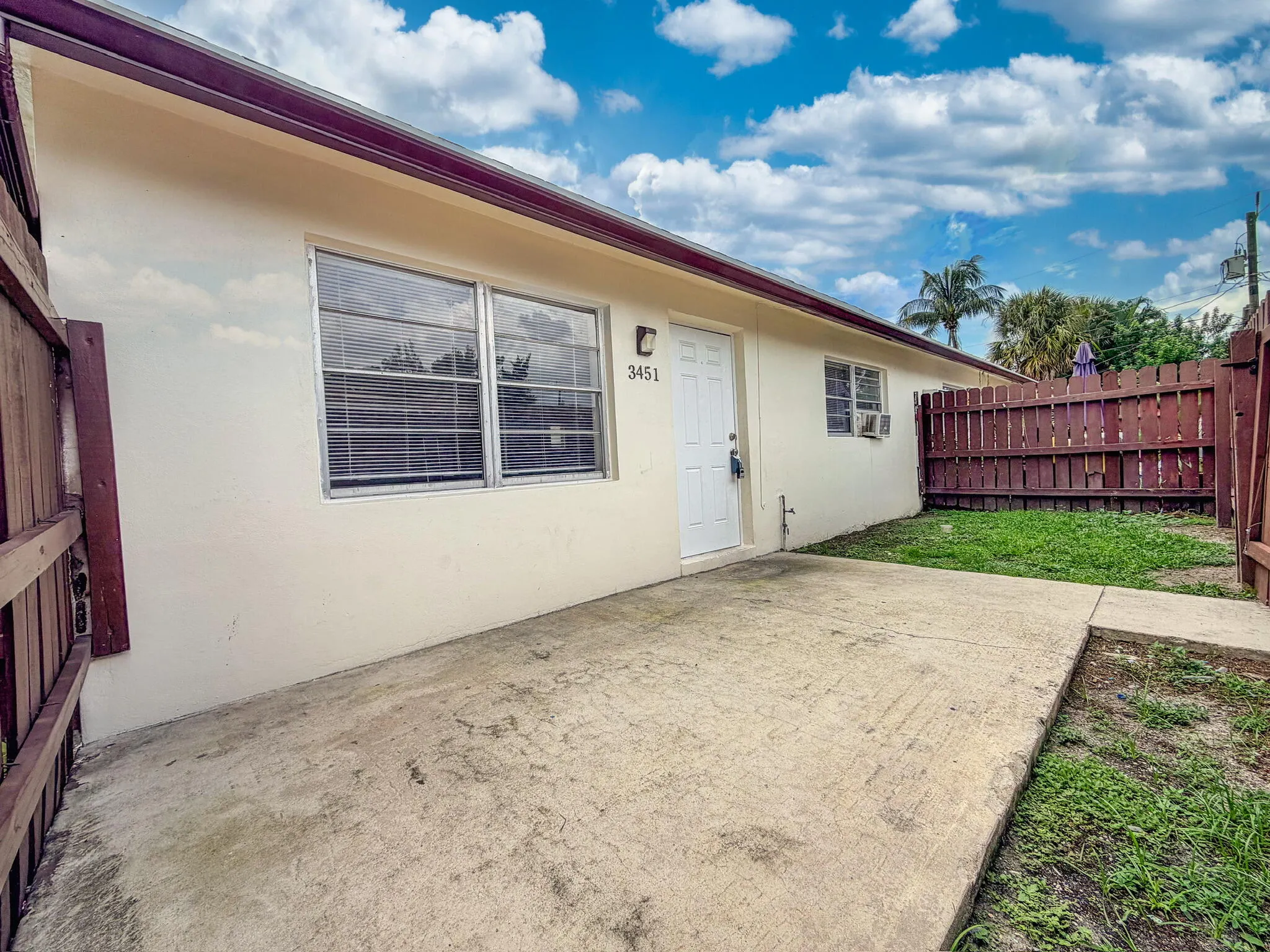 3451 Hi St