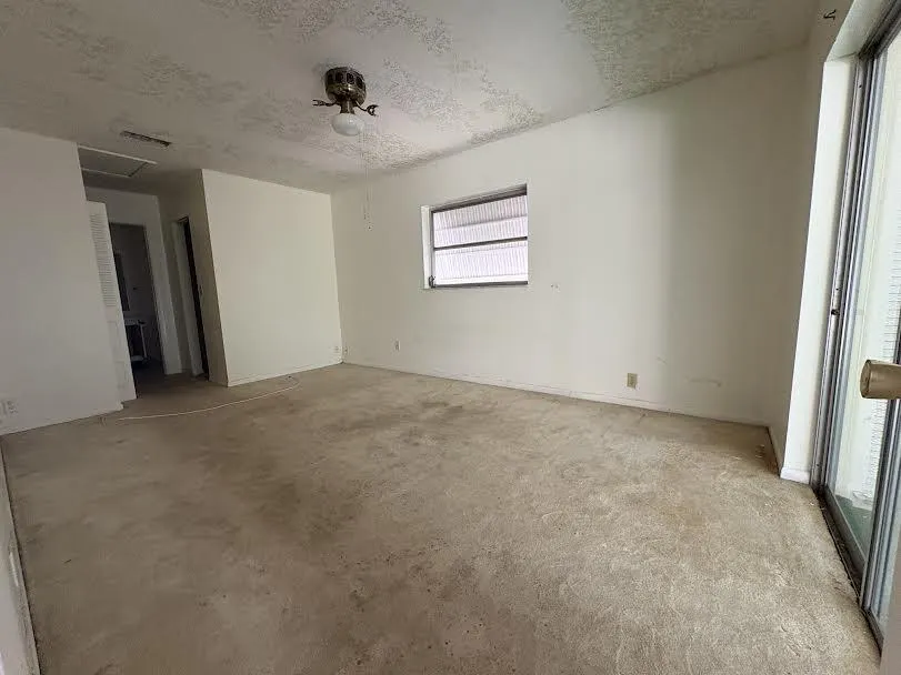 1410 NW 48TH Place