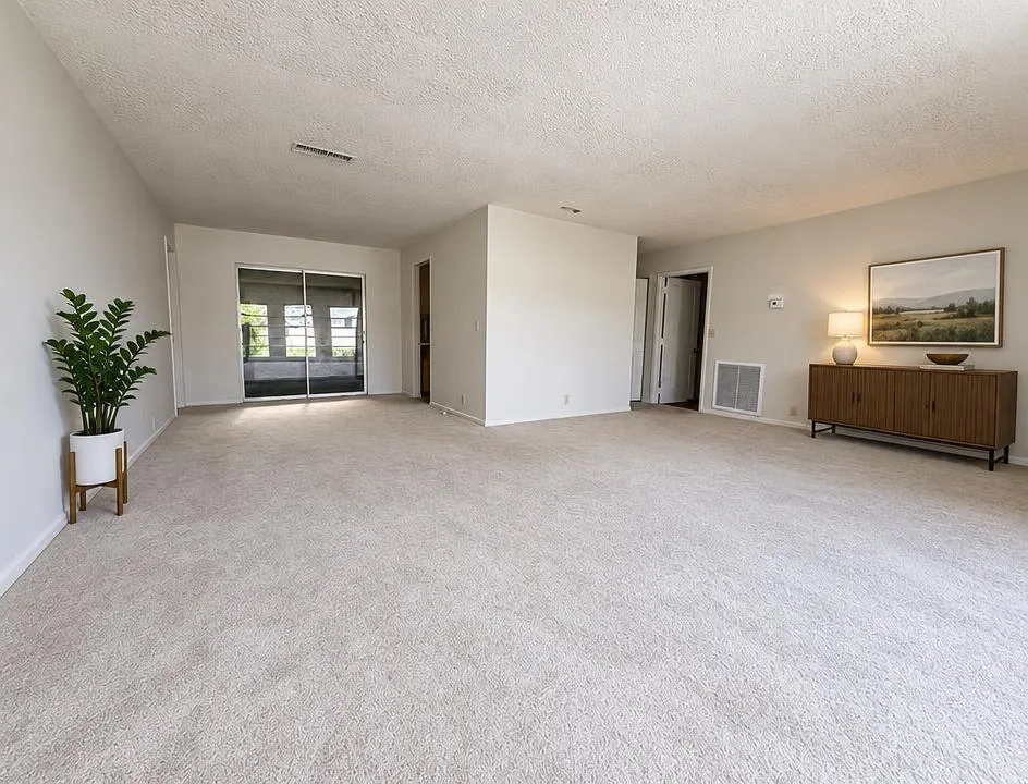 1410 NW 48TH Place