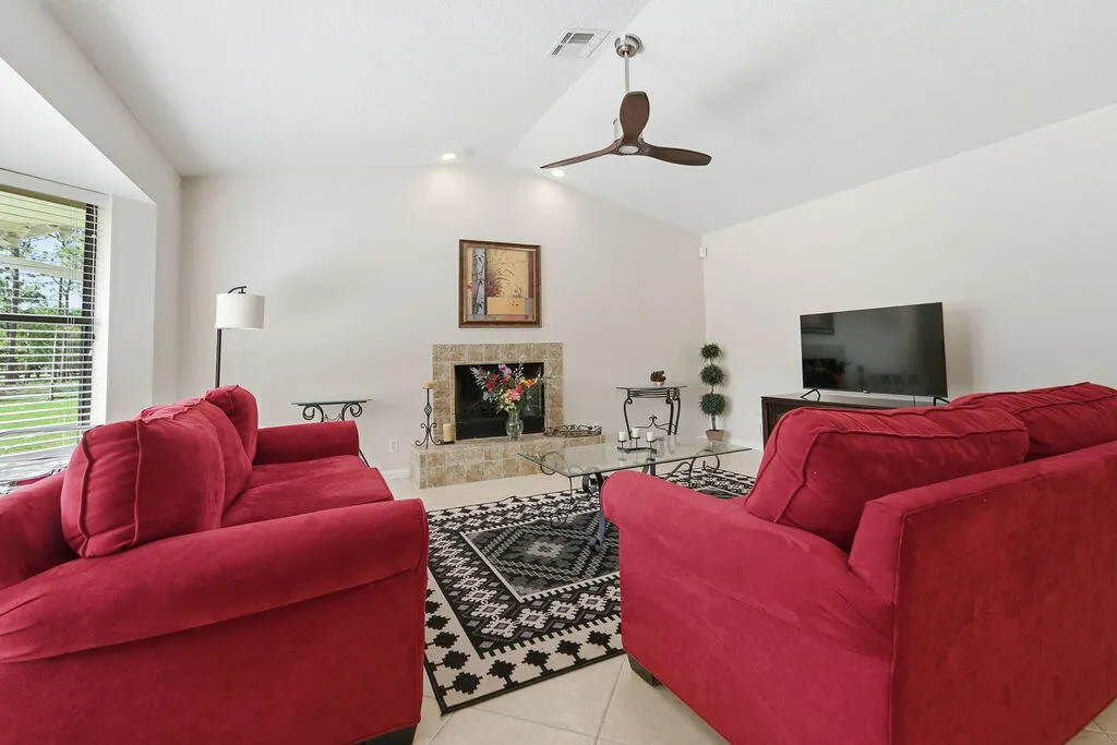 5562 REYNOLDS Road