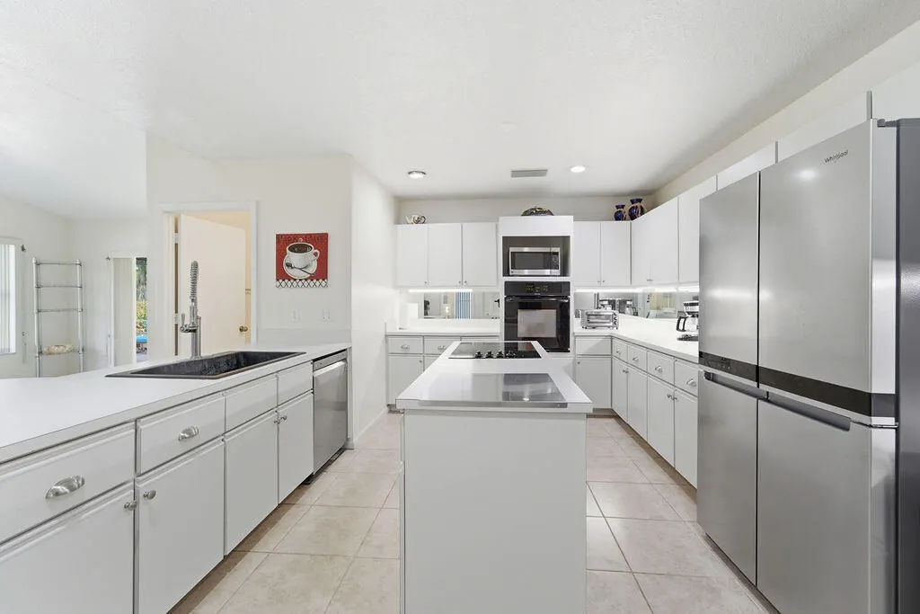 5562 REYNOLDS Road